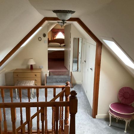 Three-Bedroom Old Cottage Free Parking Inverness Bagian luar foto