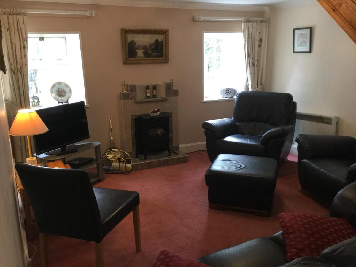 Three-Bedroom Old Cottage Free Parking Inverness Bagian luar foto