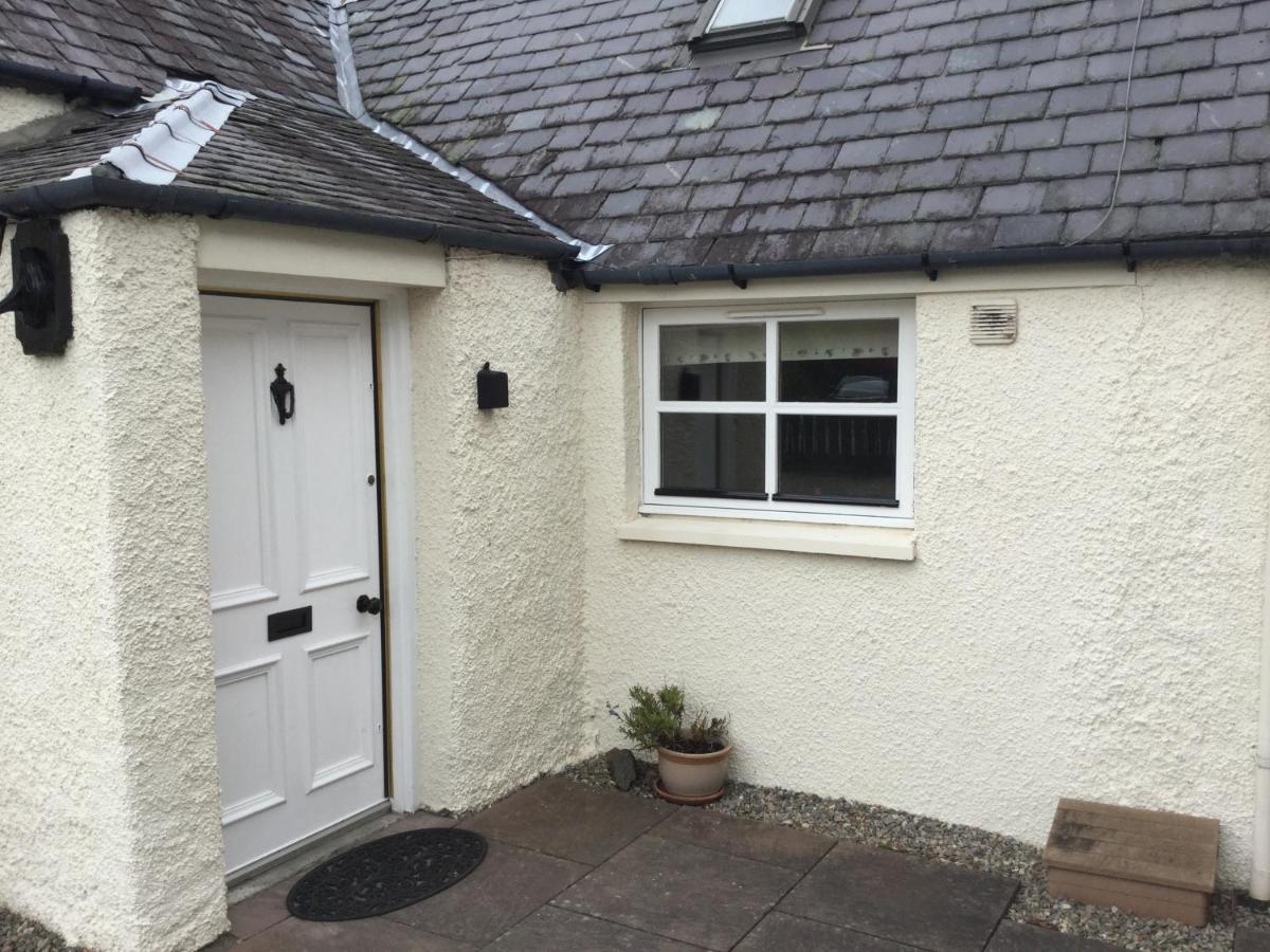 Three-Bedroom Old Cottage Free Parking Inverness Bagian luar foto