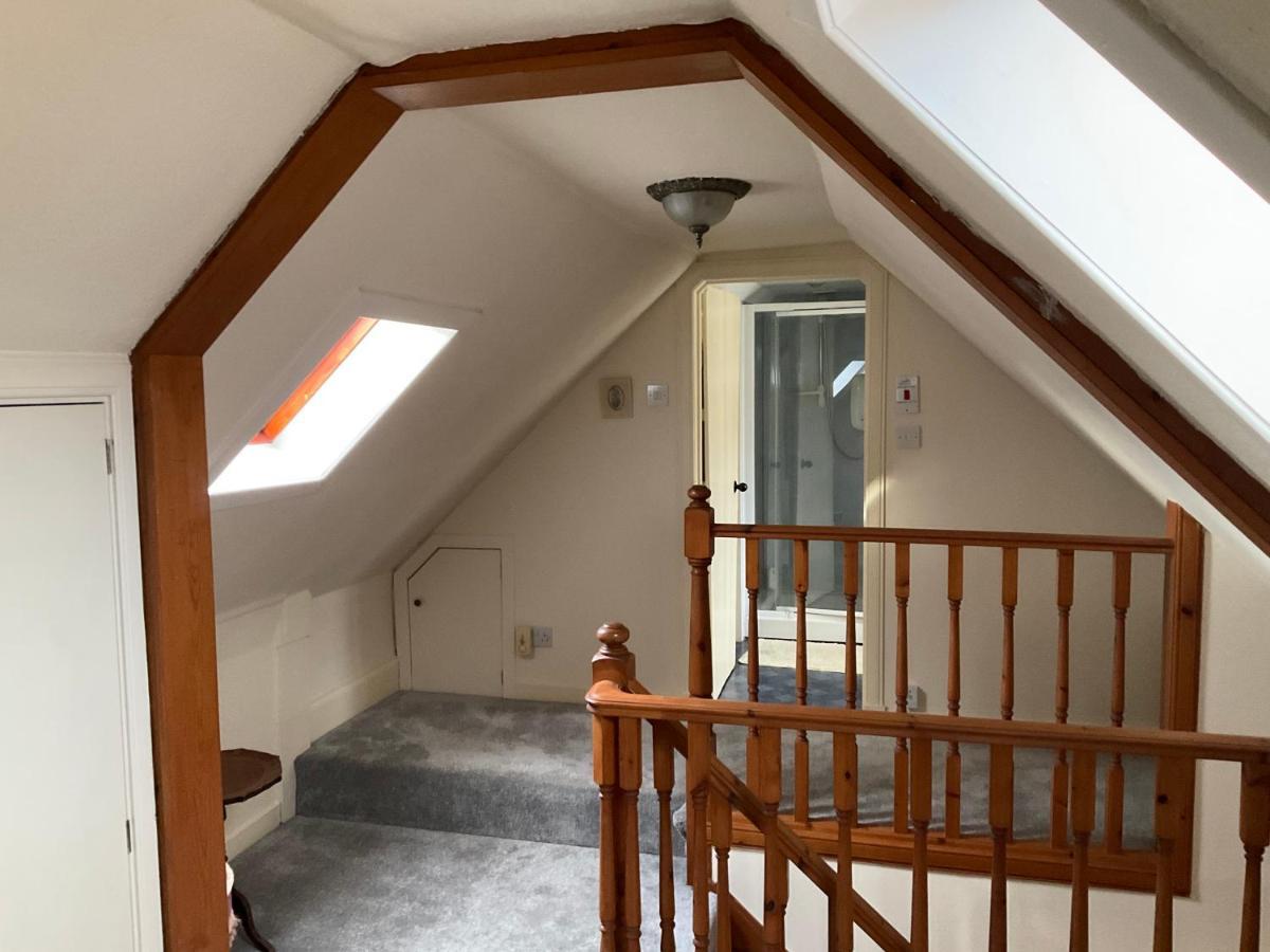Three-Bedroom Old Cottage Free Parking Inverness Bagian luar foto